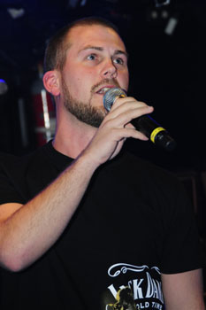 Frontface_Jack_rocks_a_0023