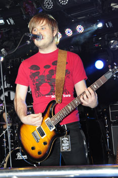 Frontface_Jack_rocks_a_0037