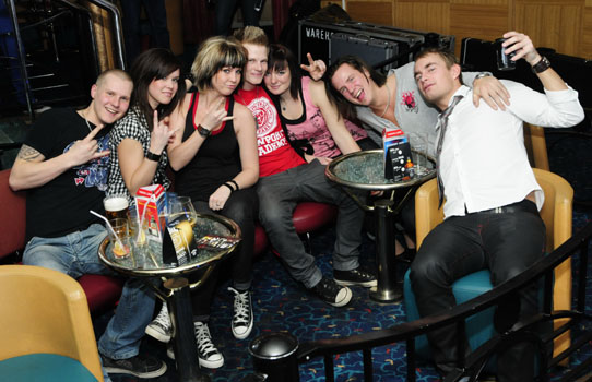 Frontface_Jack_rocks_a_0041