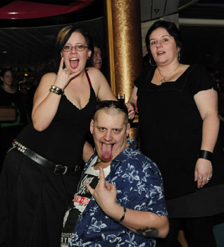 Frontface_Jack_rocks_a_0066