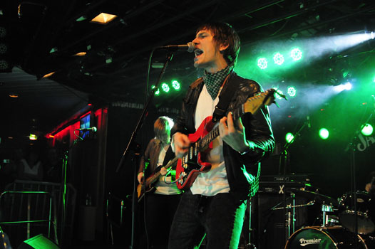 Frontface_Jack_rocks_a_0084