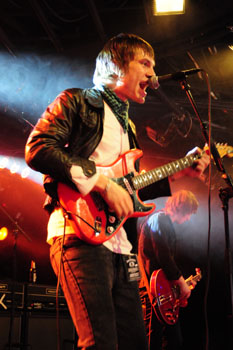 Frontface_Jack_rocks_a_0093