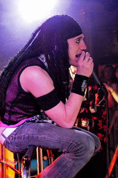 Frontface_Jack_rocks_a_0104