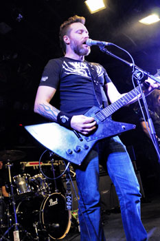 Frontface_Jack_rocks_a_0135
