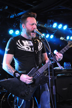 Frontface_Jack_rocks_a_0137