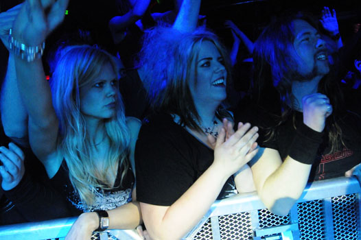 Frontface_Jack_rocks_a_0150