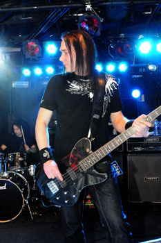 Frontface_Jack_rocks_a_0161