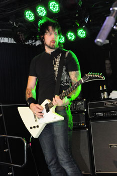 Frontface_Jack_rocks_a_0164