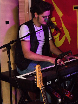 Frontface_Jack_rocks_b_0018